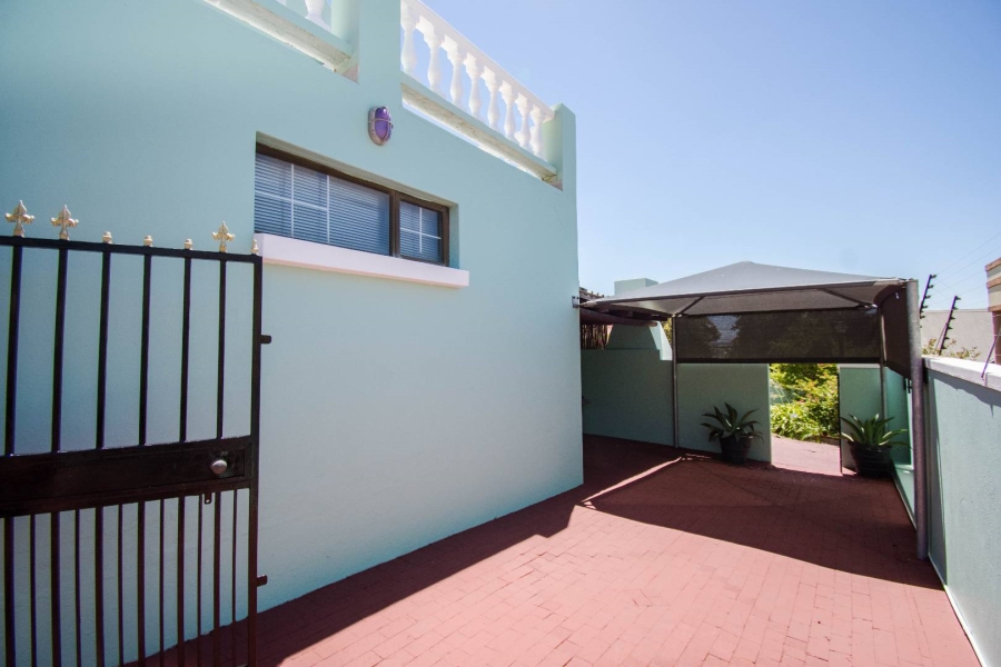 4 Bedroom Property for Sale in Mountainside Western Cape